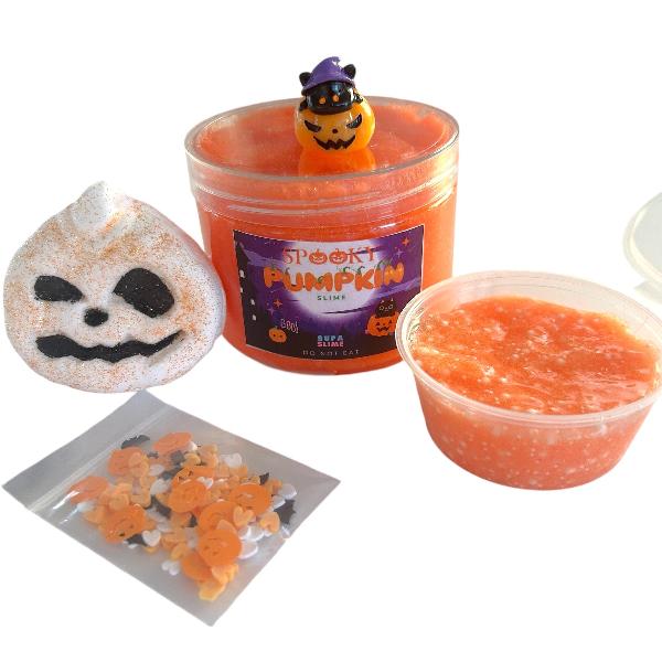 Spooky pumpkin DIY clay kit